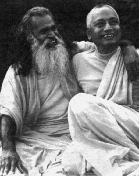 SiteFiles/photos/Swami Venkatesananda  With Swami Satchidananda, 1969