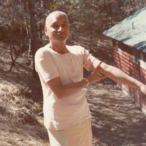 SiteFiles/photos/Giving A Yoga 